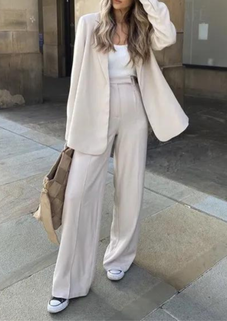 chic minimalist outfit- cream-Coat-White-Top-Cream-Pants